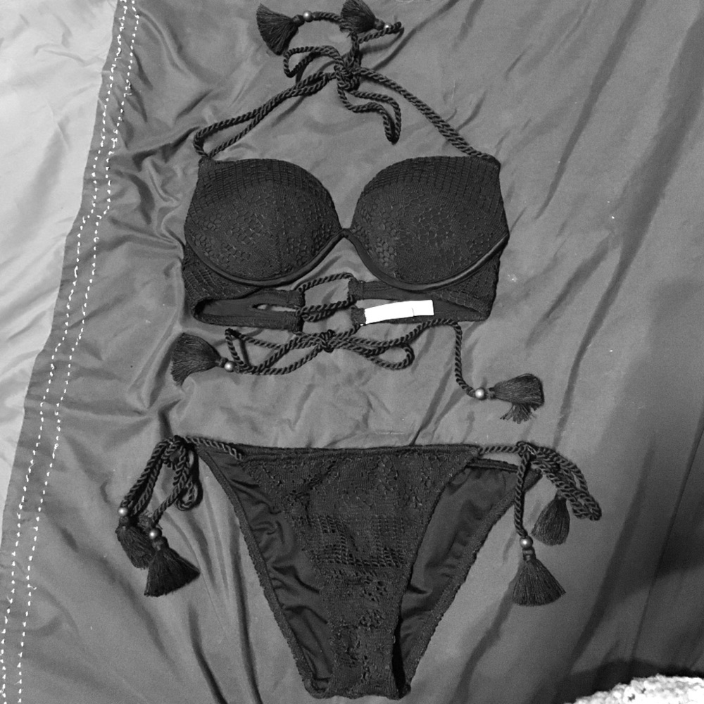 VS 34B push-up crochet bikini
